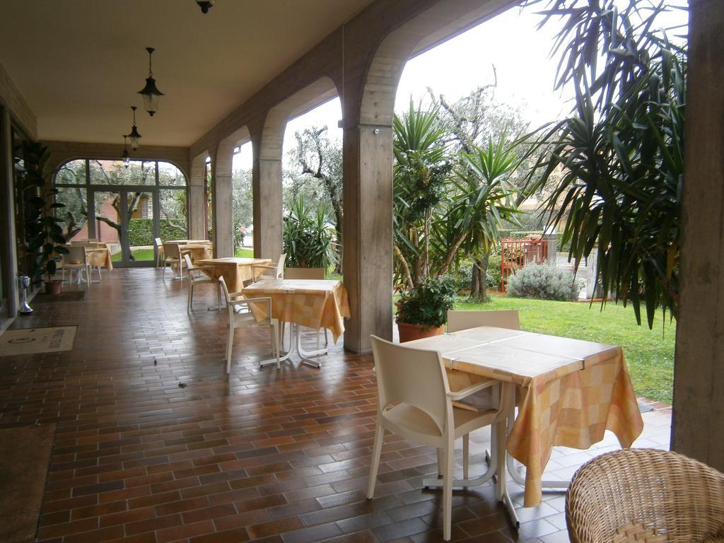 Hotel Chiara Sirmione Exterior foto