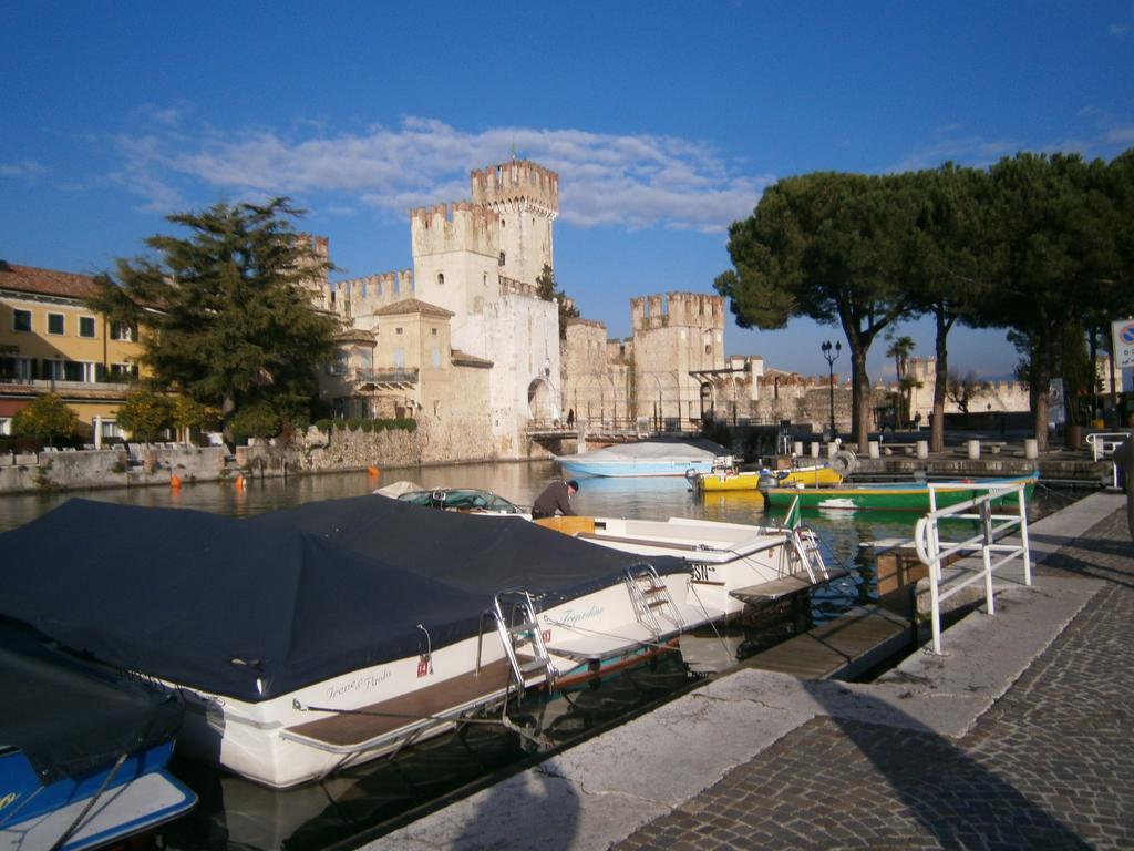 Hotel Chiara Sirmione Exterior foto