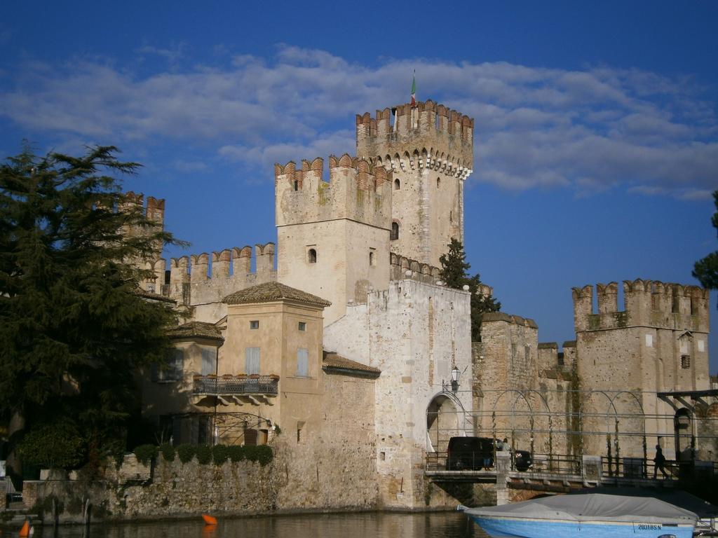 Hotel Chiara Sirmione Exterior foto