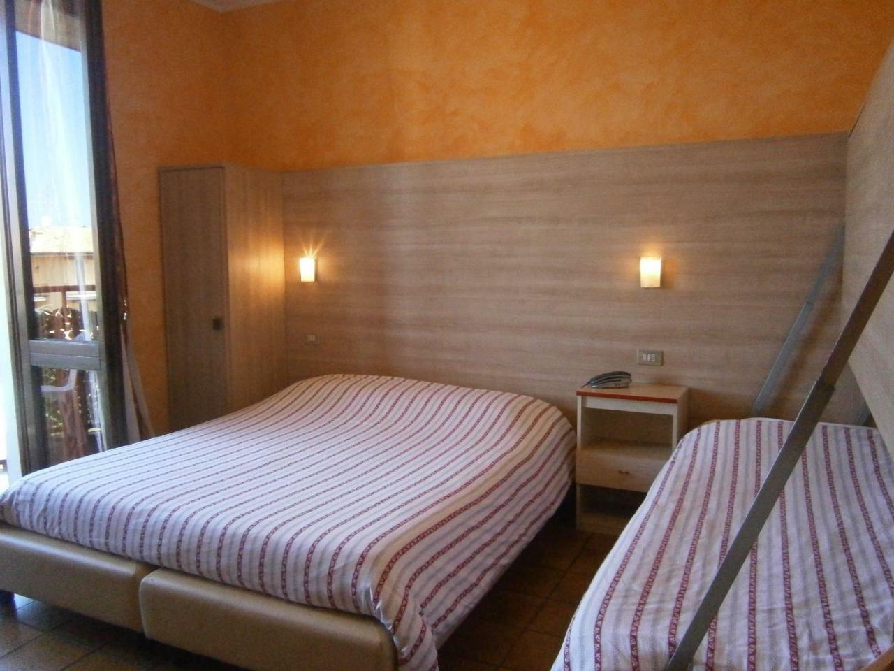 Hotel Chiara Sirmione Exterior foto